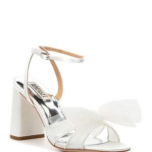 Badgley Mischka Tess Tulle Bow Detail Dress Sandals, Size 9, Never Worn